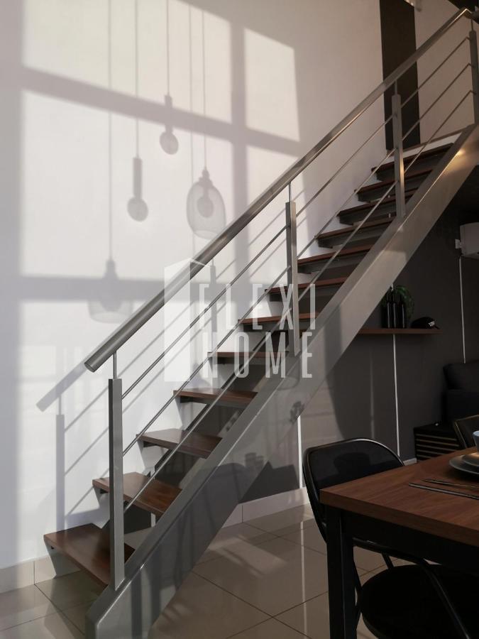Pinnacle Pj, Romantic City View, 1-4 Guests Designed Duplex Home By Flexihome-My Petaling Jaya Bagian luar foto